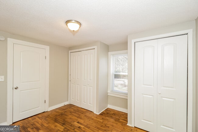 Photo - 667 Mitchell Dr