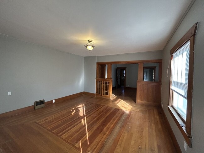 Building Photo - 2420 E 2nd St N