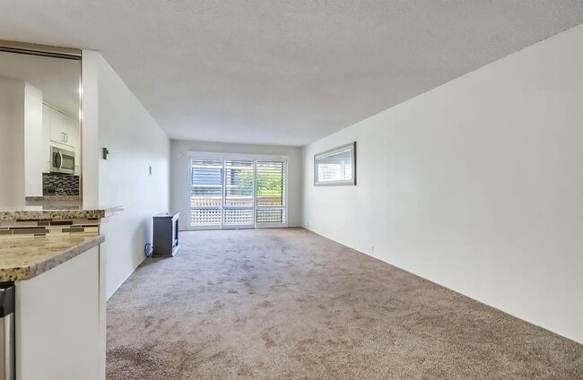 Photo - 1855 Diamond St