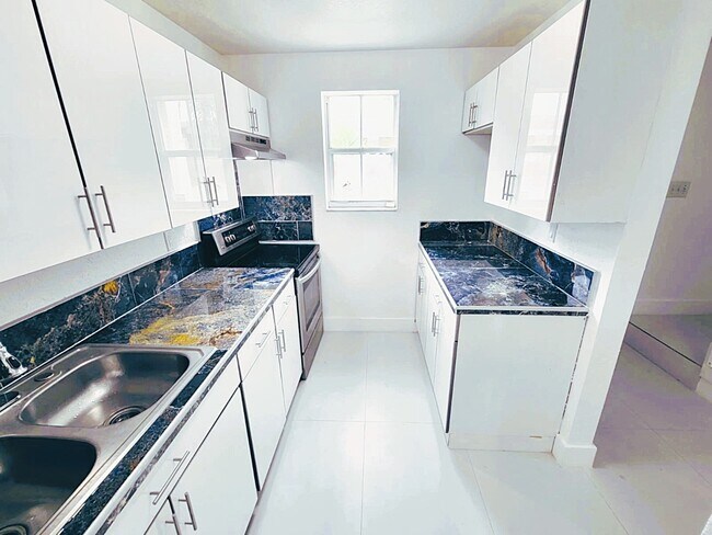 Photo - 19504 SW 103rd Ct