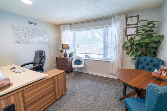 Photo - 4256 Fox Hills Ct