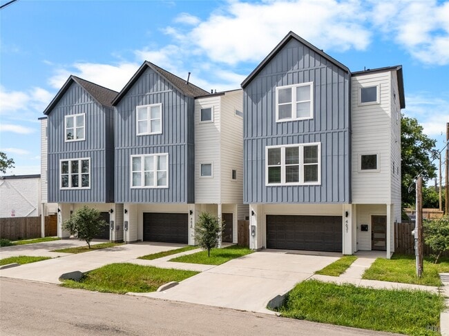Building Photo - 4631 Balkin St