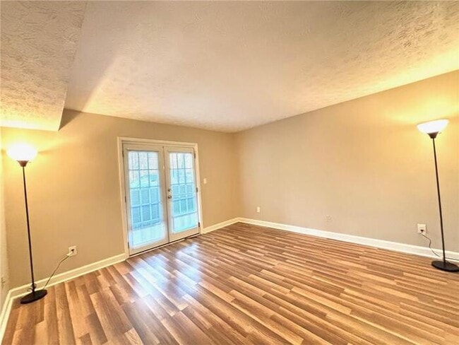 Photo - 1011 Dunbar Dr