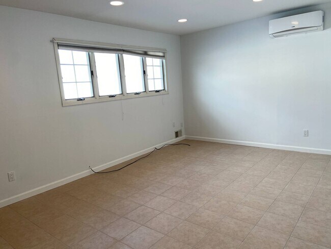 Photo - 116 Fieldstone Rd