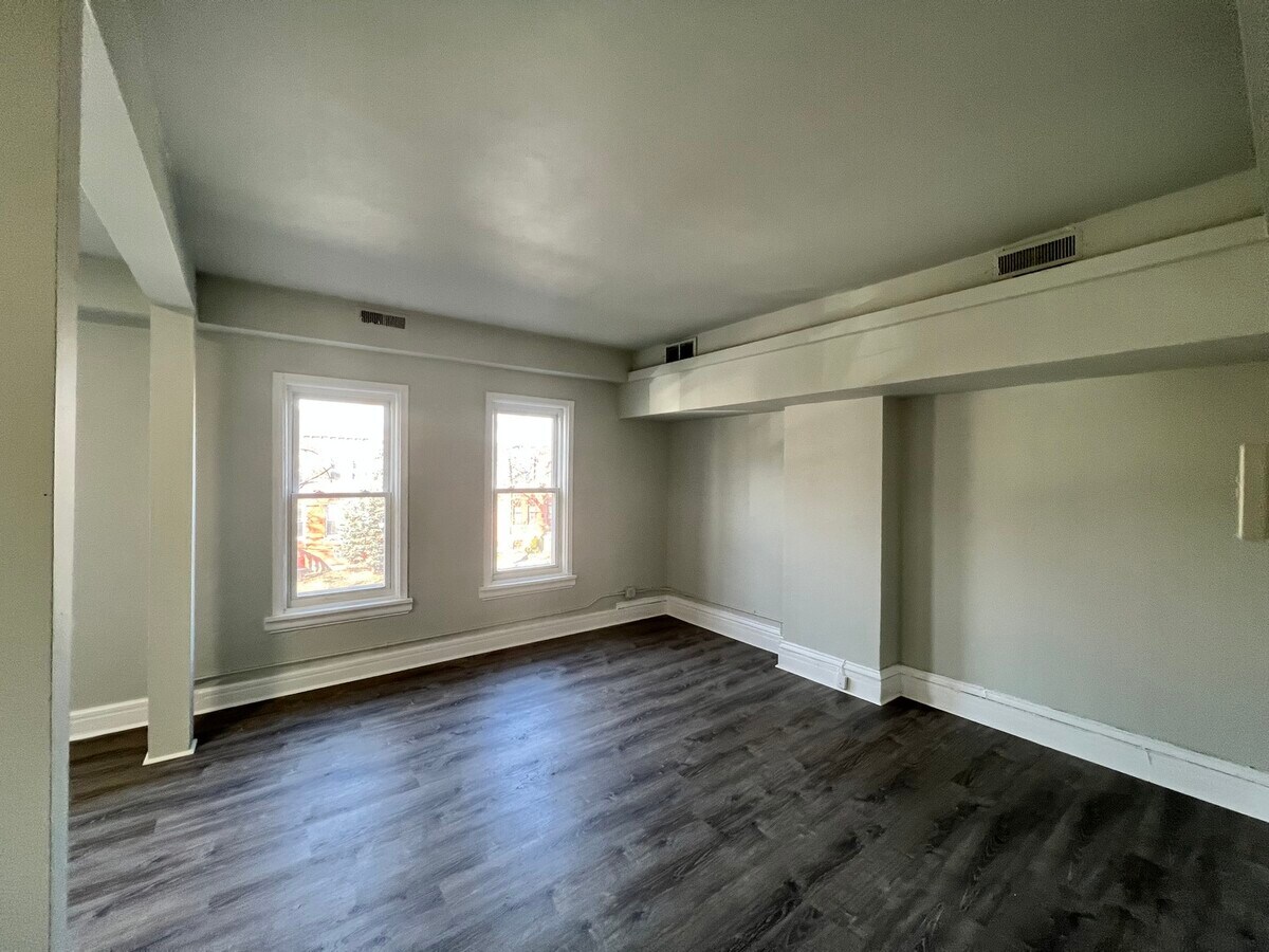 Photo - 11265 S Champlain Ave