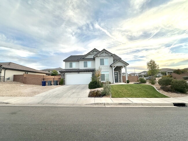 Building Photo - “St. George, Aspen Estates: 5 spacious bed...