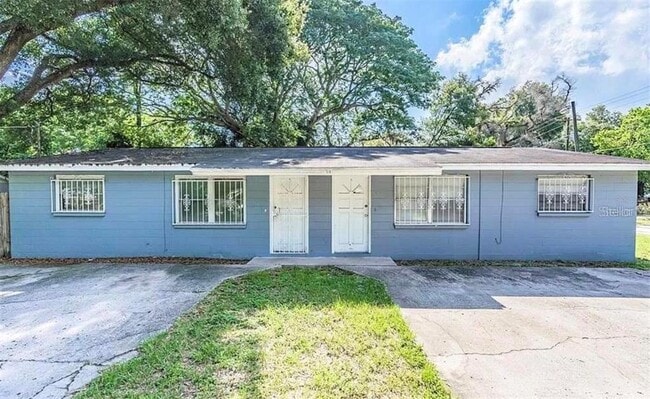 Building Photo - 1502 E Sewaha St