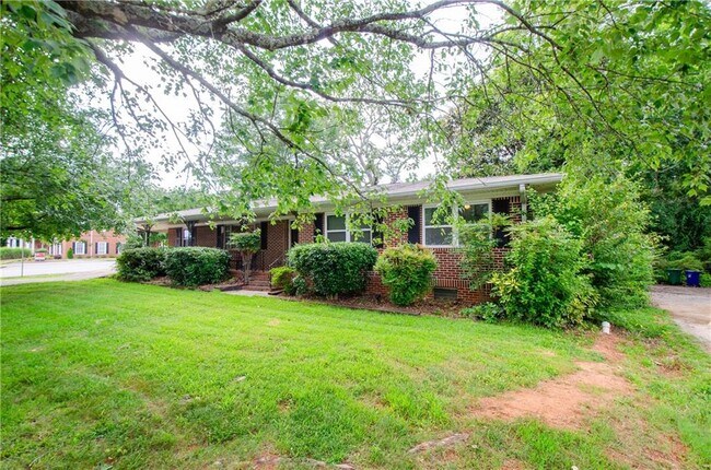 Photo - 5122 Lavista Rd