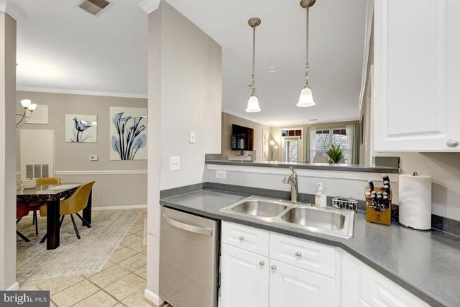 Photo - 8181 Carnegie Hall Ct Unidad 205