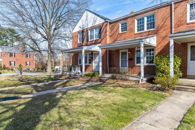 Photo - 977 Fairmount Ave