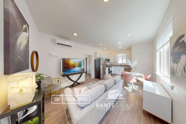 Building Photo - Fully Furnished, Modern 1 Bed Corporate un... Rental