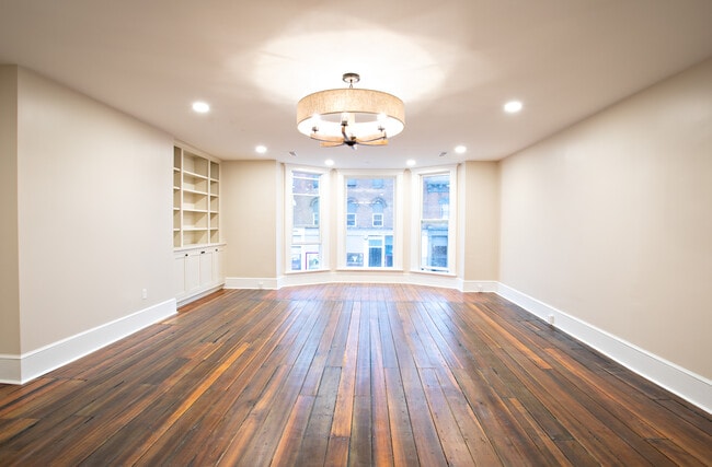 Photo - 100 W Main St Unidad Apartment 1