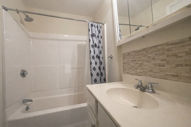 Photo - 1056 Cambridge St Unit 2R