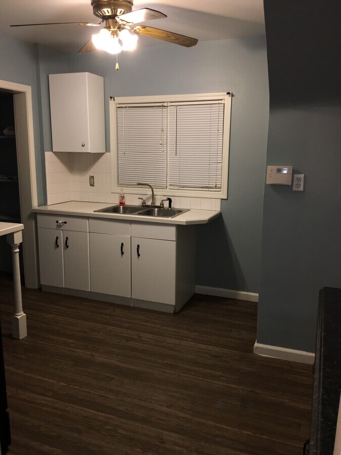 Photo - 1110 Ardmore Ave SW