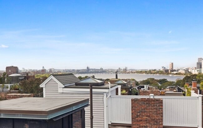 Photo - 73 Revere St Unidad 4