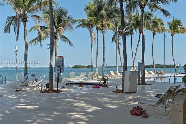 Building Photo - 777 NE 62nd St Unit 777 NE 62nd St # C501