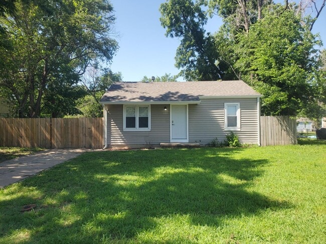 Remodeled Home Just N of Haysville a few ... - Remodeled Home Just N of Haysville  a few ...