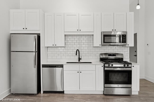 Photo - 1914 N Milwaukee Ave Unit 302L