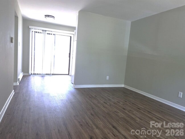 3940 Arbor Ln