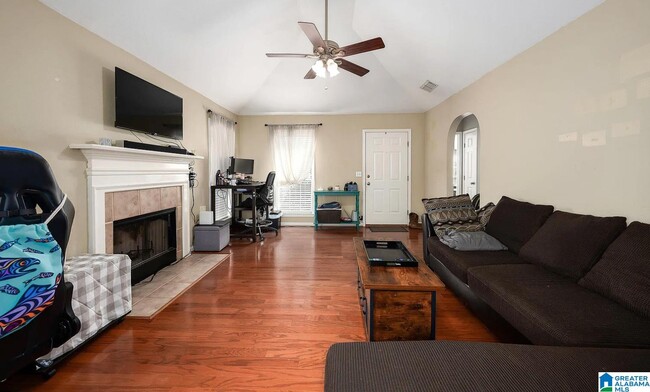 134 Mayfair Ln