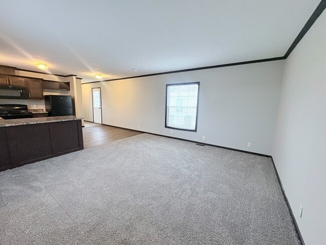 Photo - 10694 State Rte 762