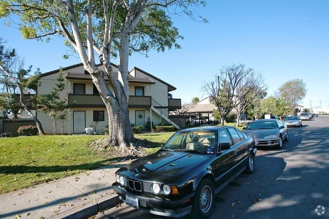 Photo - Summerhill Place