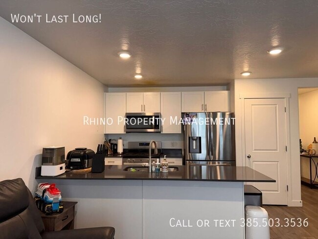 Building Photo - 1136 E Trident Dr Rental