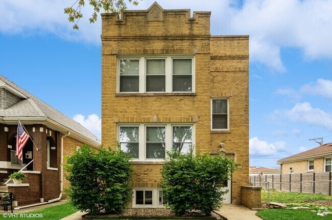 Building Photo - 5442 N Ludlam Ave Rental