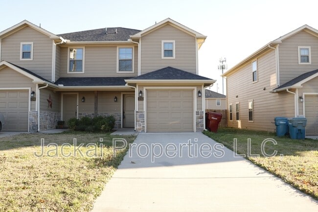 Photo - 232 W Lake Ave