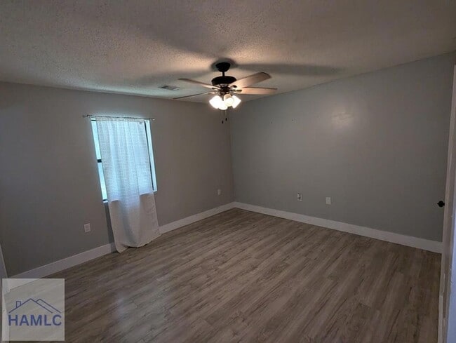 Photo - 600 Thornwood Way