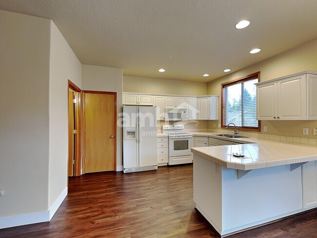 Photo - 495 Sunset Ridge Dr