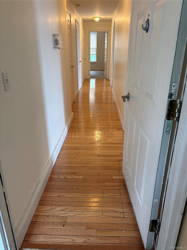Photo - 2 Morris Ave Unidad 203