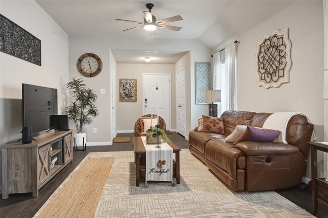 Photo - 1329 Mount Blanc Path