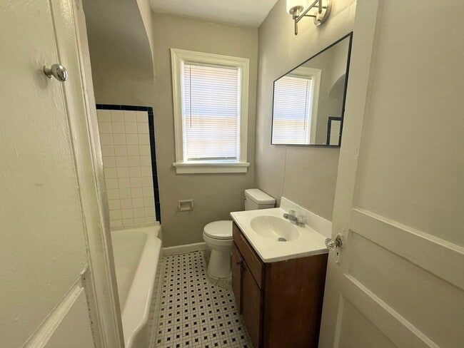 Photo - 406/408 N Bellevue Blvd Unit 406 N Bellevue Blvd