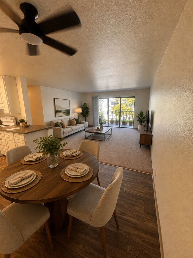Photo - Lakeview Court Apartments