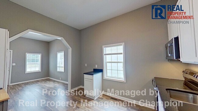 Photo - Adorable 3 BD/1 BA Recently Update in the ...