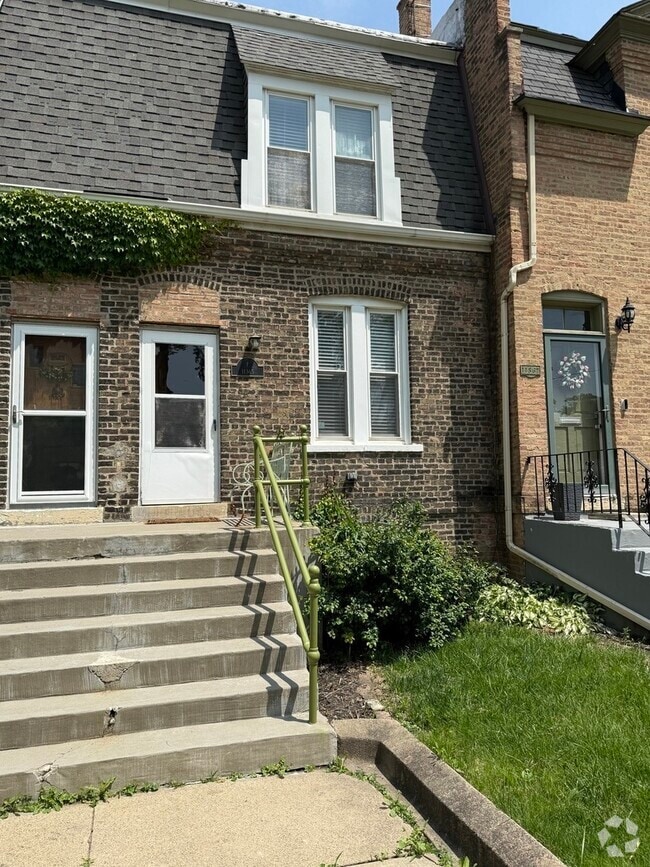 Building Photo - 11365 S Champlain Ave Rental