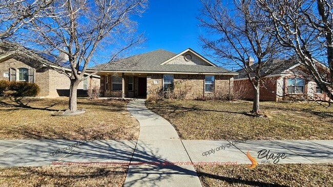 Building Photo - 3/2 Tradewinds Brick Home