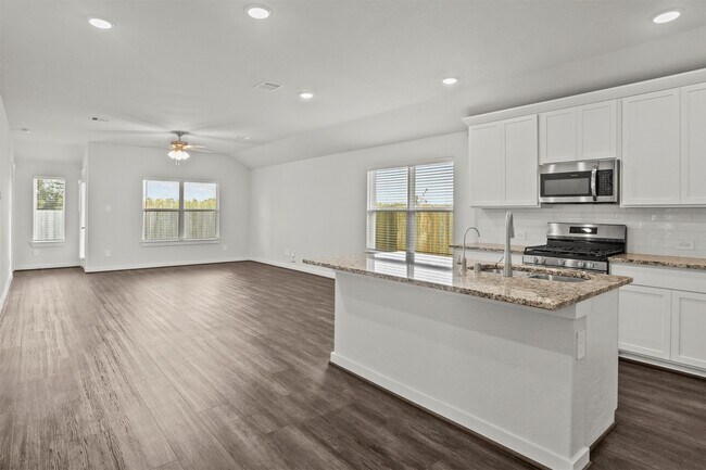 Photo - 30290 Kingston Heath Dr