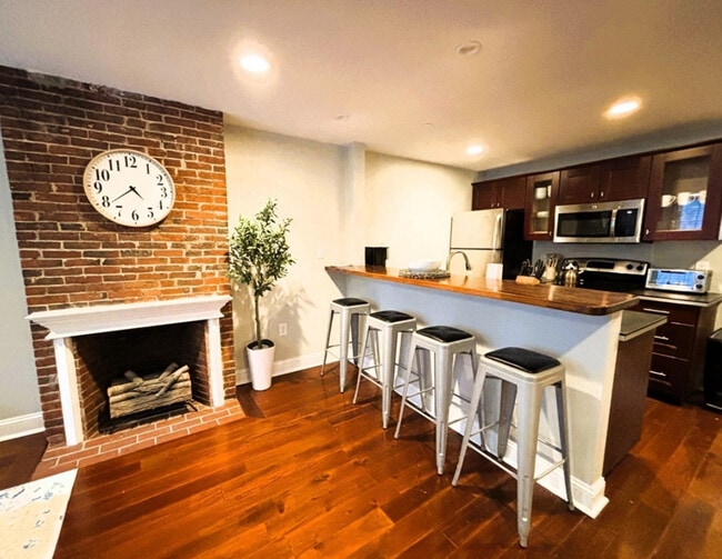 Building Photo - 48 Mount Vernon St Unit 2 Rental