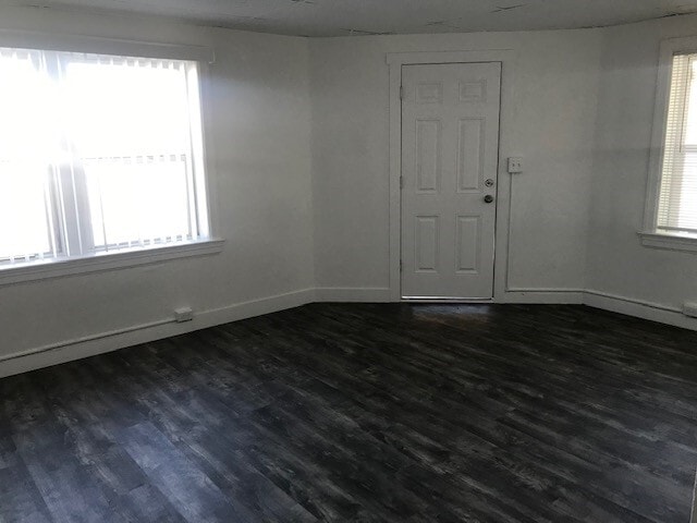 563 W 24th St Unit 1