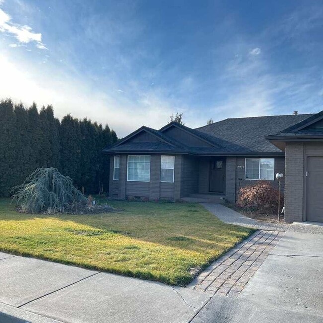 Building Photo - 2235 NW 15th St