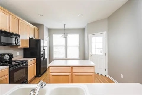 Photo - 13833 Willesden Cir