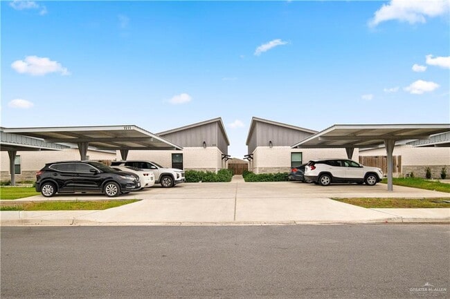 Building Photo - 28 Playa Dr Unit 2