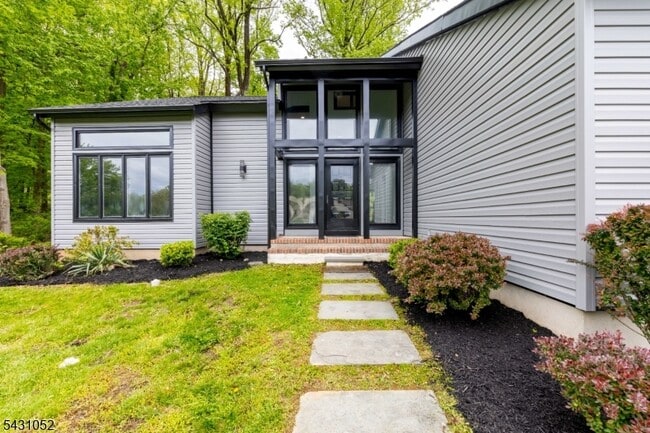 Photo - 9 Wick Ln