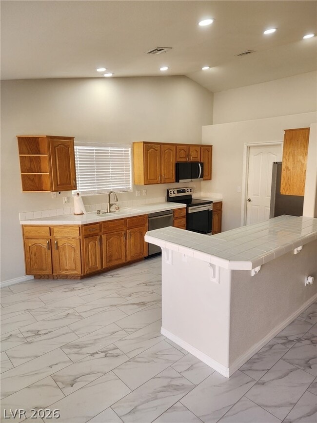 Photo - 370 Concord Dr