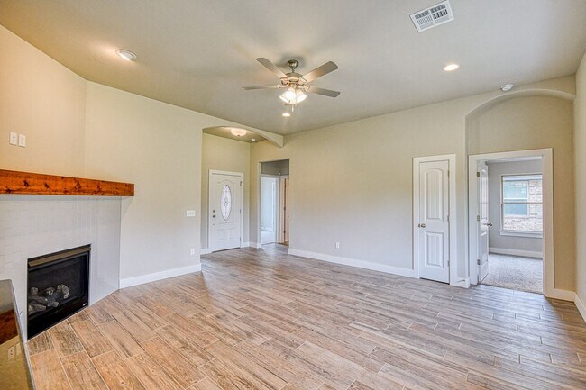 Photo - Newer Construction Home in Mustang!