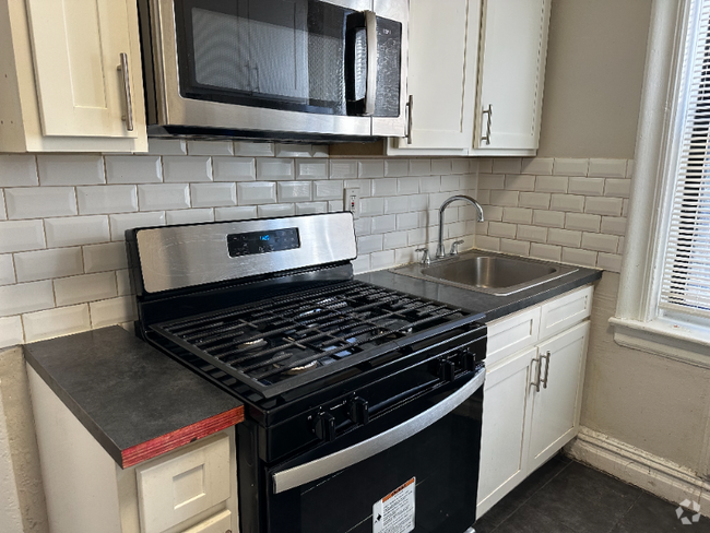 Building Photo - 93 Fairview Ave Unit B6 Rental
