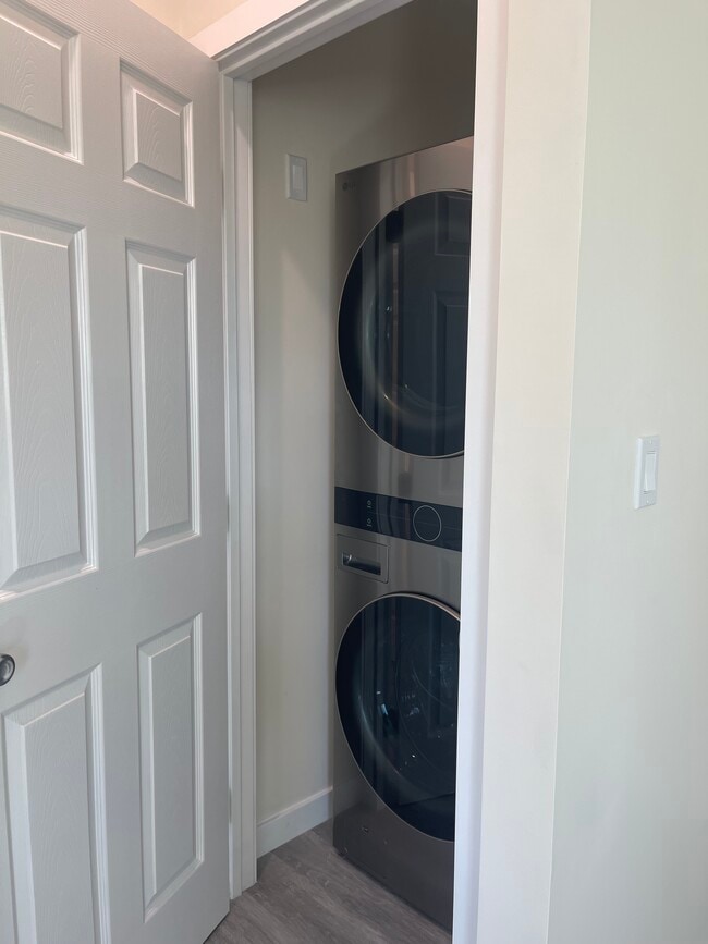 Photo - 11151 Babbitt Ave