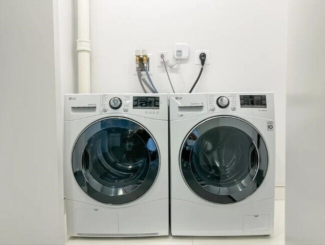 Photo - 320 Adolphus Ave Unit 706